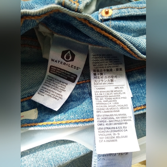 H&M Distressed Jeans! - Picture 3 of 12